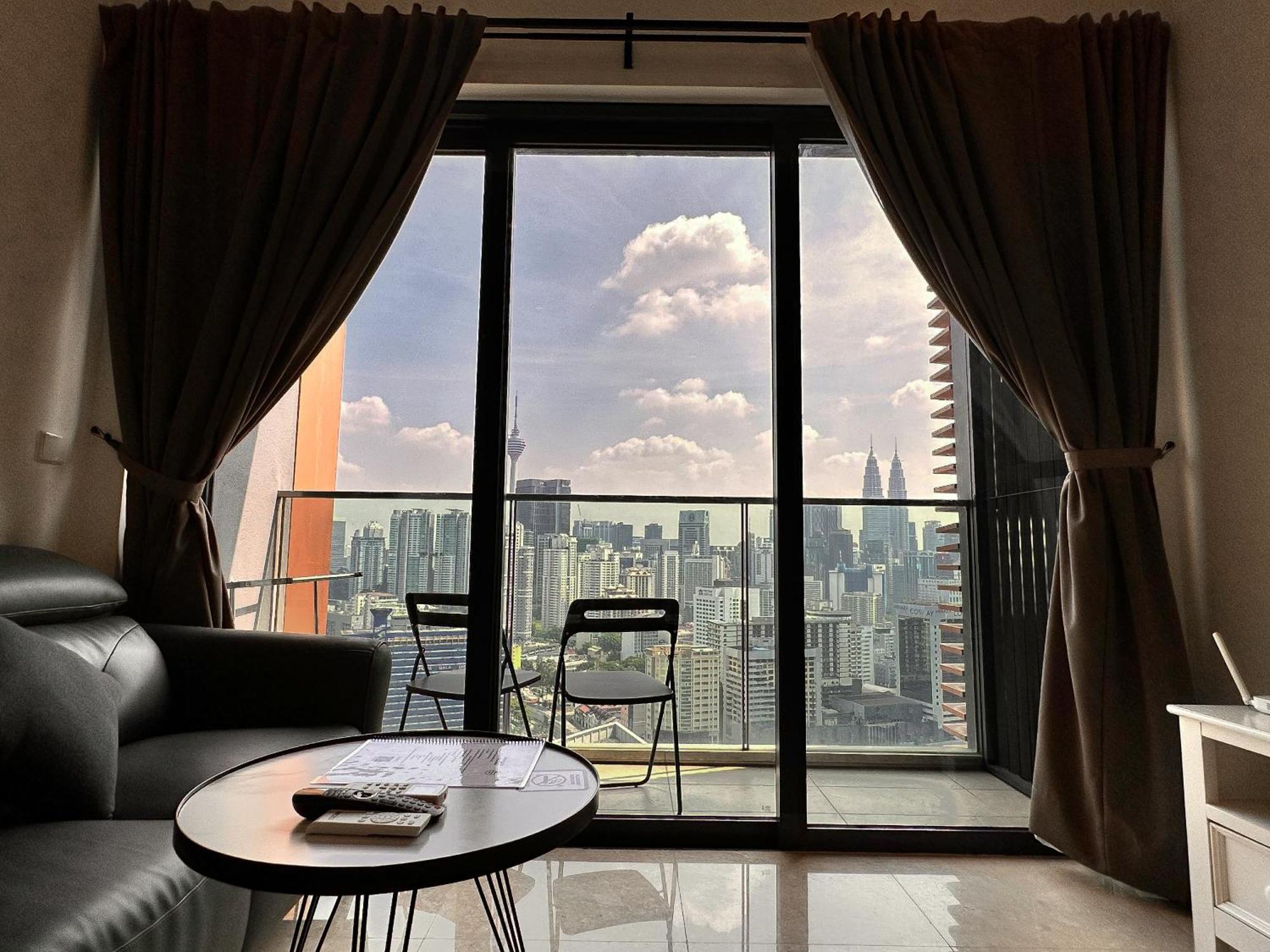 Lucentia Residences By Moonlight Home Stay! Kuala Lumpur Luaran gambar